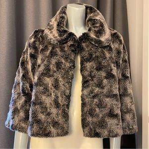 NWT Forever 21 faux fur fun cocktail jacket with 3/4 sleeves.  Size M
